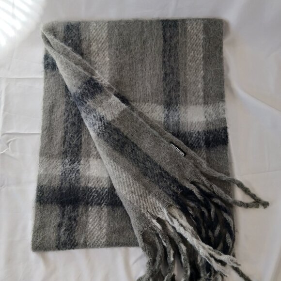 Steve Madden Brushed Plaid, Blanket Wrap Scarf, Black/Gray, Fringe, One Size - Picture 7 of 7